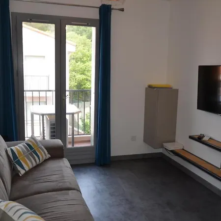 Apartment 2 Pieces, Parking, Balcon, Proche Plage *