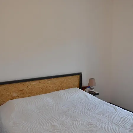 Apartment 2 Pieces, Parking, Balcon, Proche Plage *